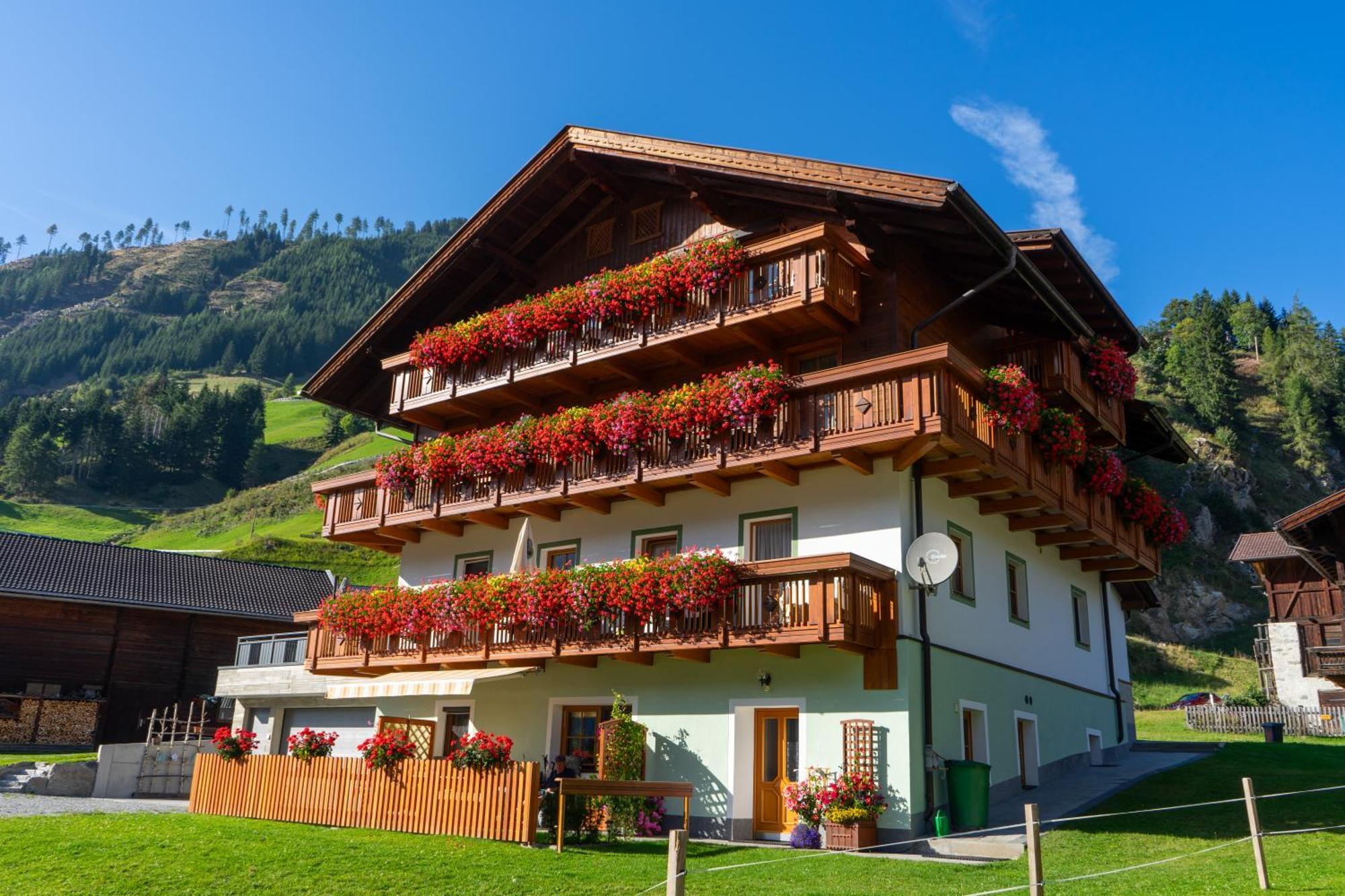 Gaestehaus Berger Sankt Jakob in Defereggen Ngoại thất bức ảnh